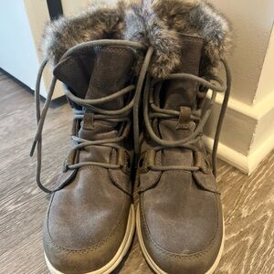 Gray Fur-Lined Sorel Boots
